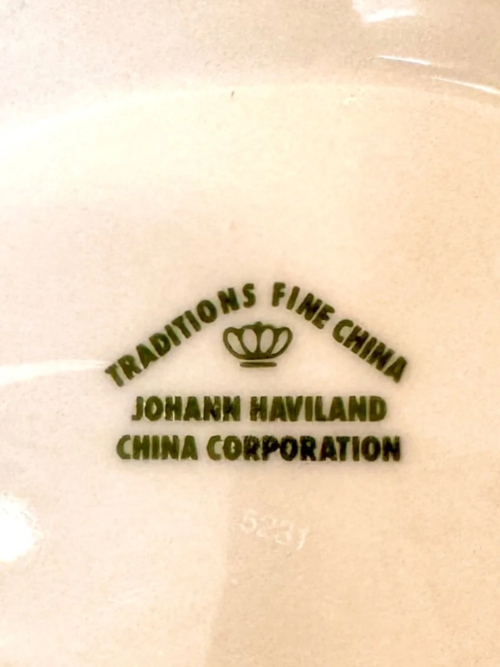 NWOT, Vintage Johann Haviland Traditions Elegant Moss Rose Pattern Gravy Boat